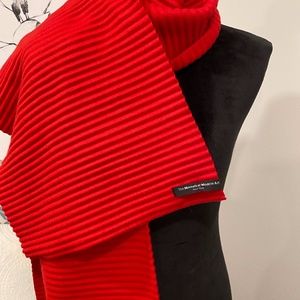 Museum of Modern Art Red Scarf